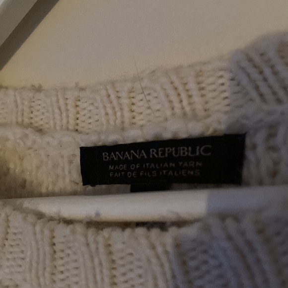 White banana republic sweater - Picture 3 of 3